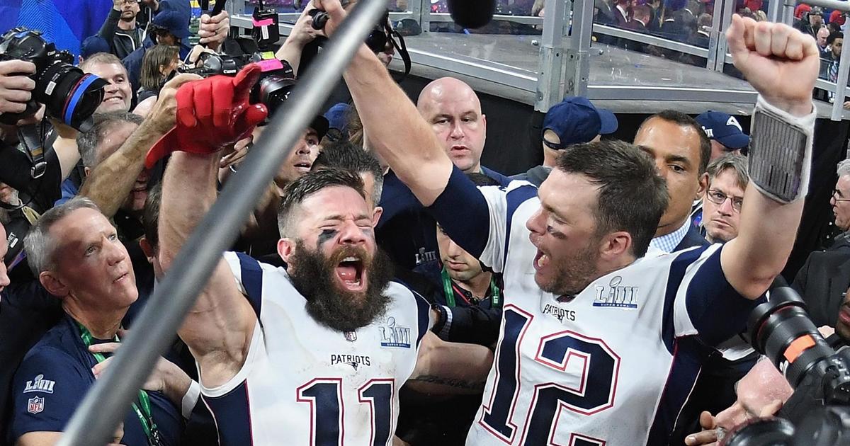 Drew Bledsoe in the fresh old school Patriots jersey