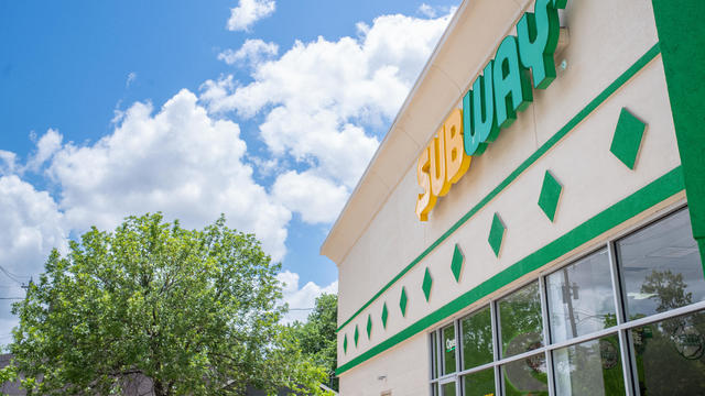 Late Subway co-founder leaves 50% of sandwich chain to charitable foundation