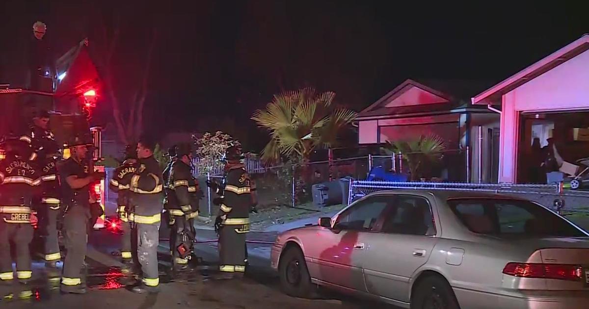 1 Dead, 2 Injured In South Sacramento House Fire - CBS Sacramento