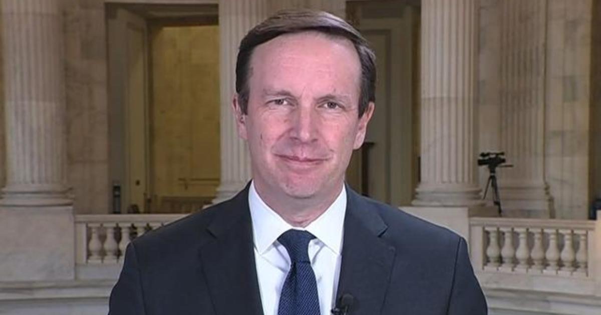Late.  Murphy on gun laws: “Apple pie and kittens… don’t poll as high as background checks do”