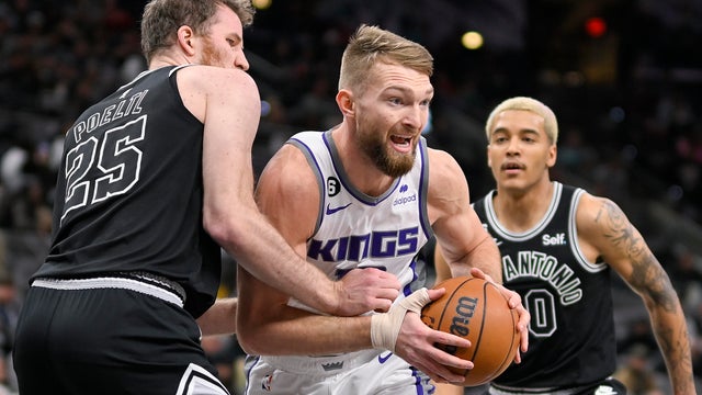 Kings Spurs Basketball 