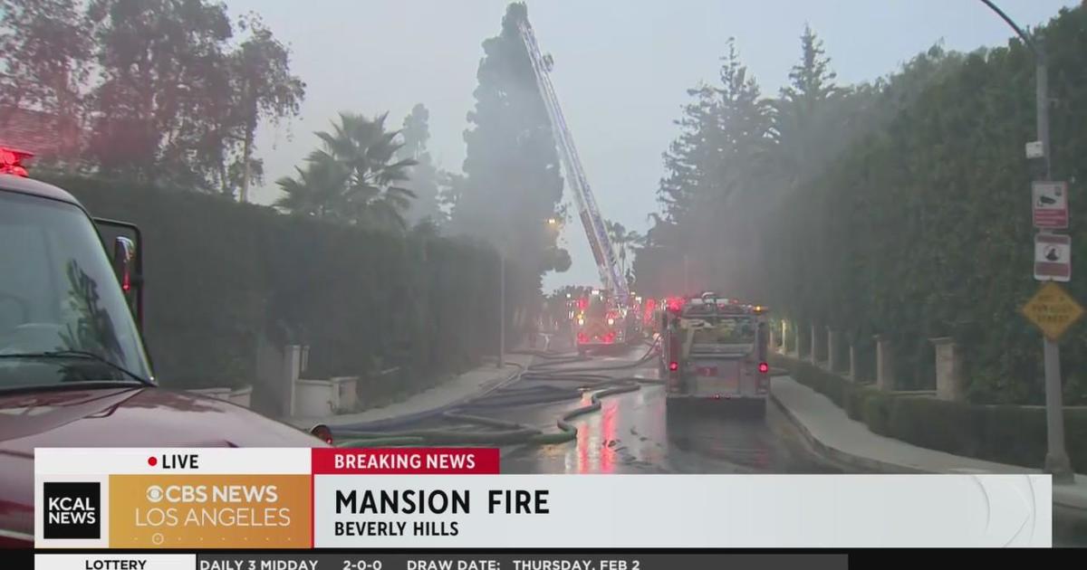 beverly-hills-mansion-fire-prompts-evacuations-cbs-los-angeles