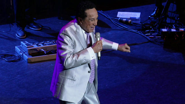 smokey-robinson-in-concert-1280.jpg 