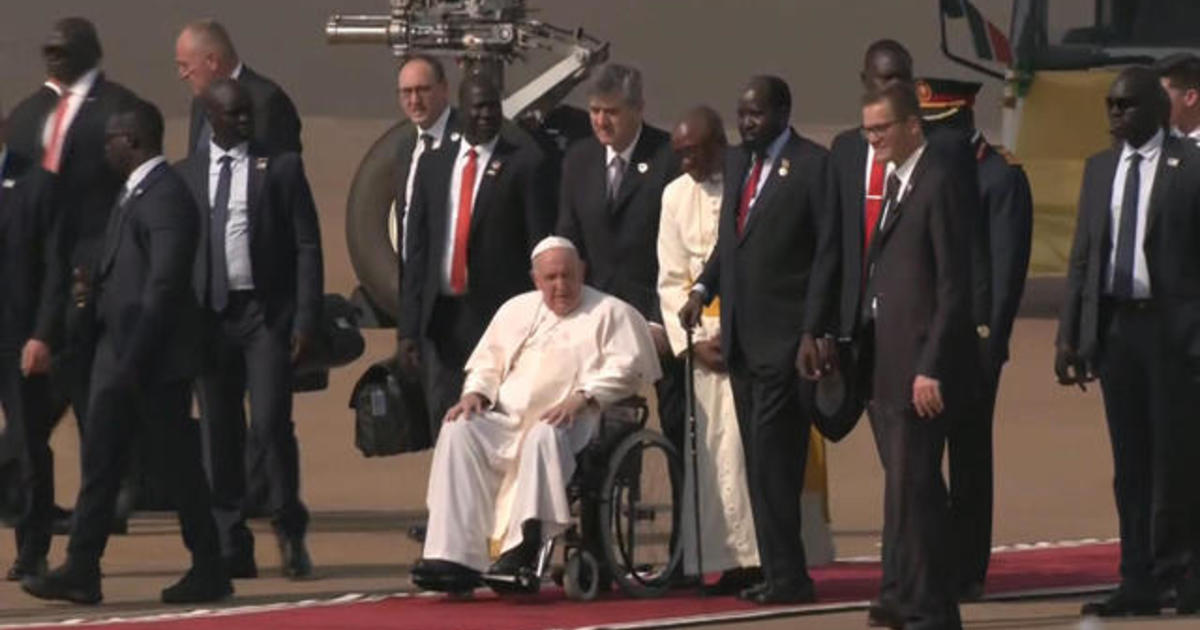 Pope Francis continues trip to Africa