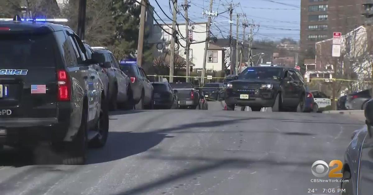 Man shot, killed by police after allegedly barricading himself in New  Jersey home with teenager - CBS New York