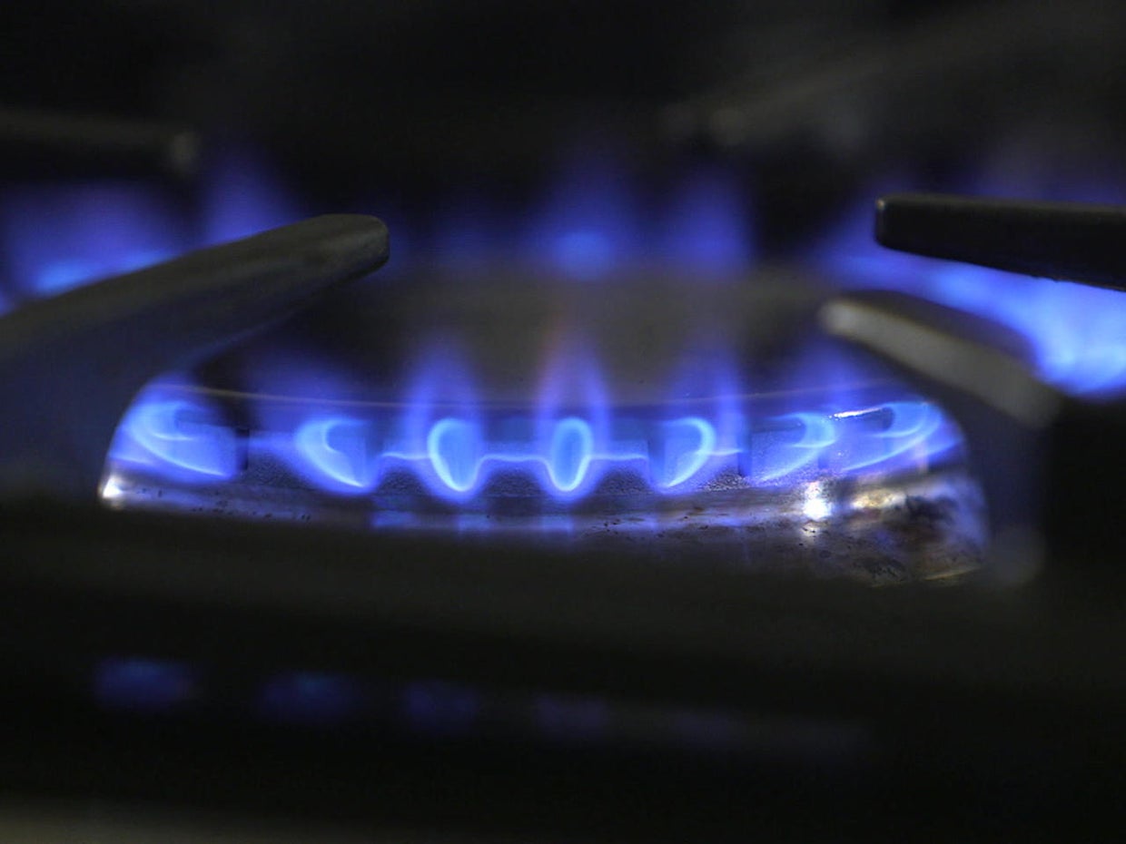 Gas stoves: Igniting a new range war - CBS News
