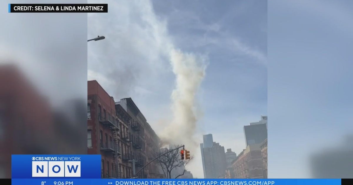 FDNY battles apartment blaze in Hell's Kitchen - CBS New York