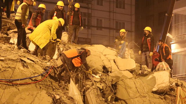 Earthquakes jolt Turkiye's provinces 