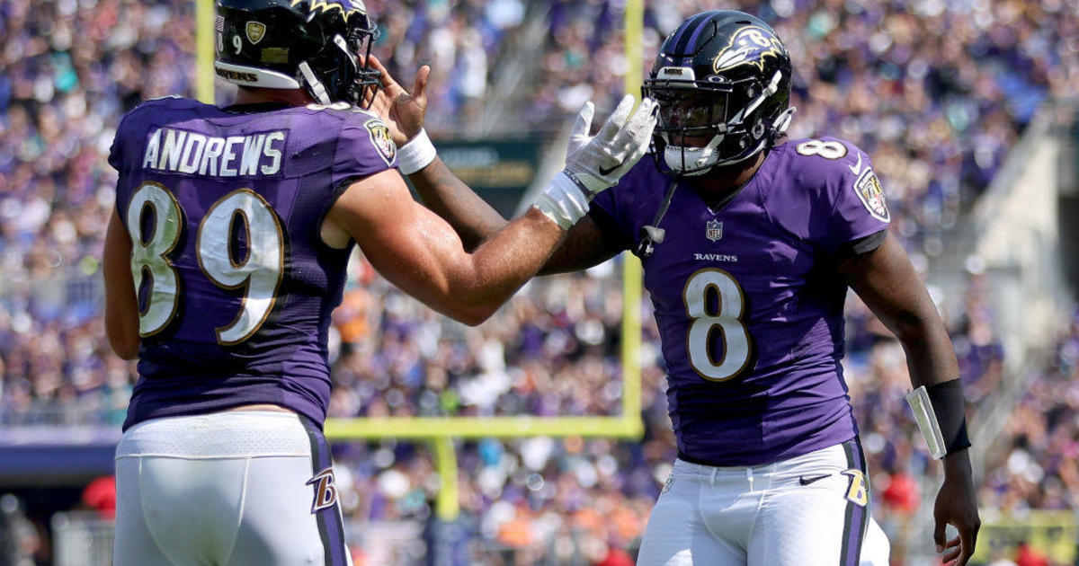 Baltimore Ravens quarterback Lamar Jackson delivers top-shelf TD pass to  tight end Mark Andrews before halftime