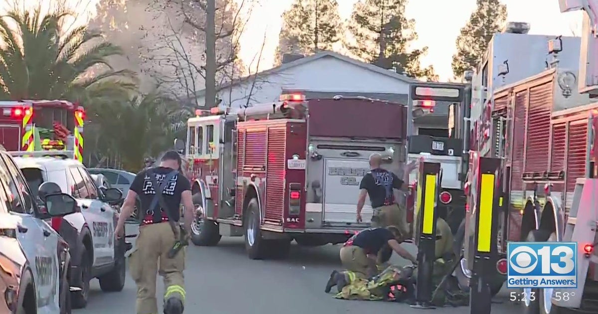 Sheriff: Man barricades himself inside burning home in Rio Linda
