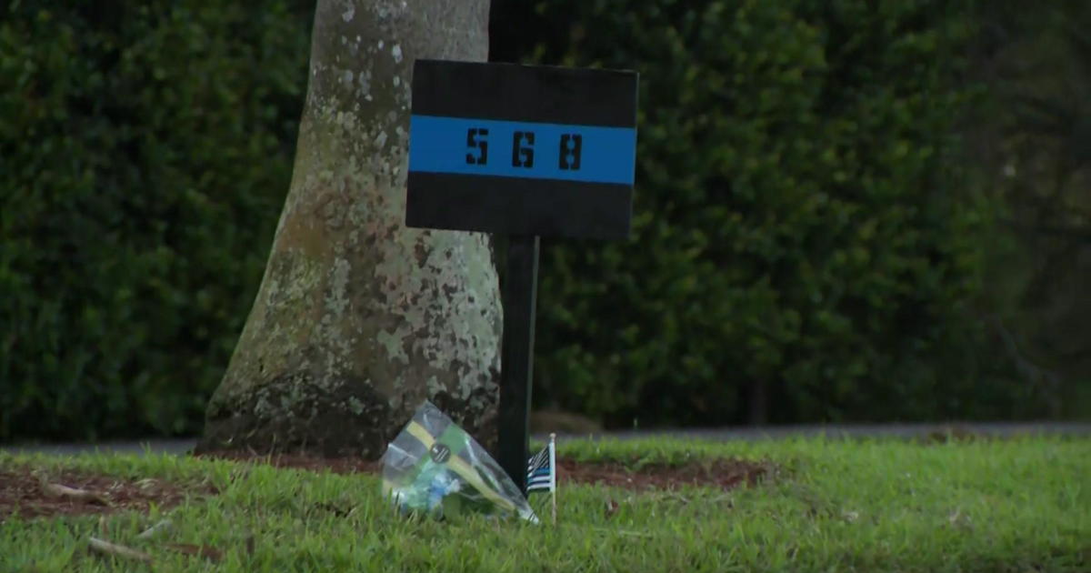 Memorial marks location where Pembroke Pines officer was fatally hurt in crash