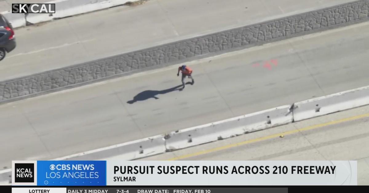 Vehicle Theft Suspect Arrested After Police Pursuit In Sylmar Cbs Los