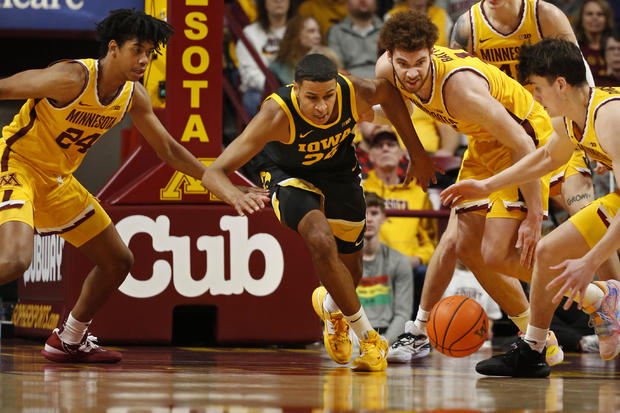 Iowa Minnesota Basketball 