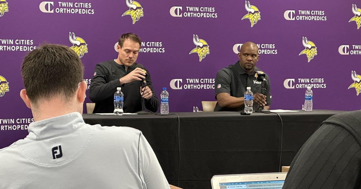 A 'gut feeling' led Brian Flores to take job as Vikings' defensive