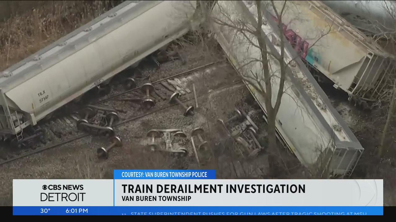 Norfolk Southern train derails in Van Buren Township - CBS Detroit