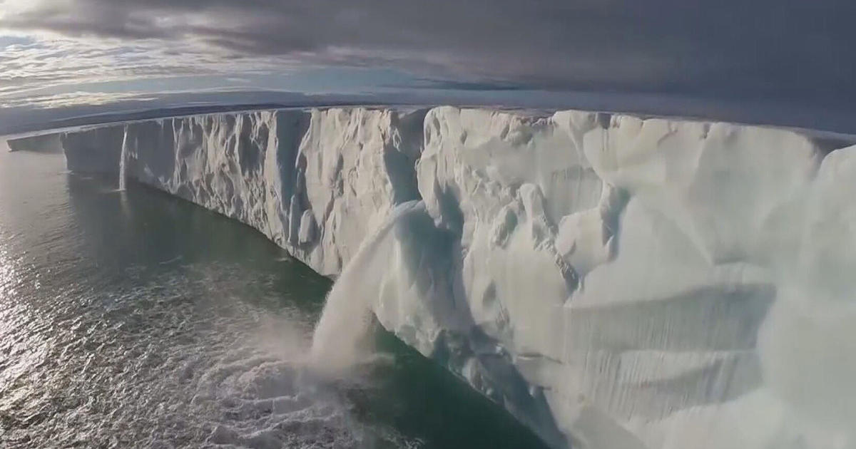 Огромният ледник на Страшния съд известен с бързата си дестабилизация