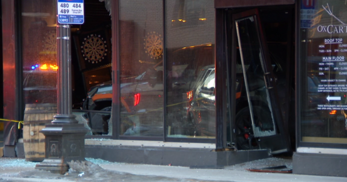 St. Paul man pleads guilty to gun charge after crashing into restaurant in stolen car