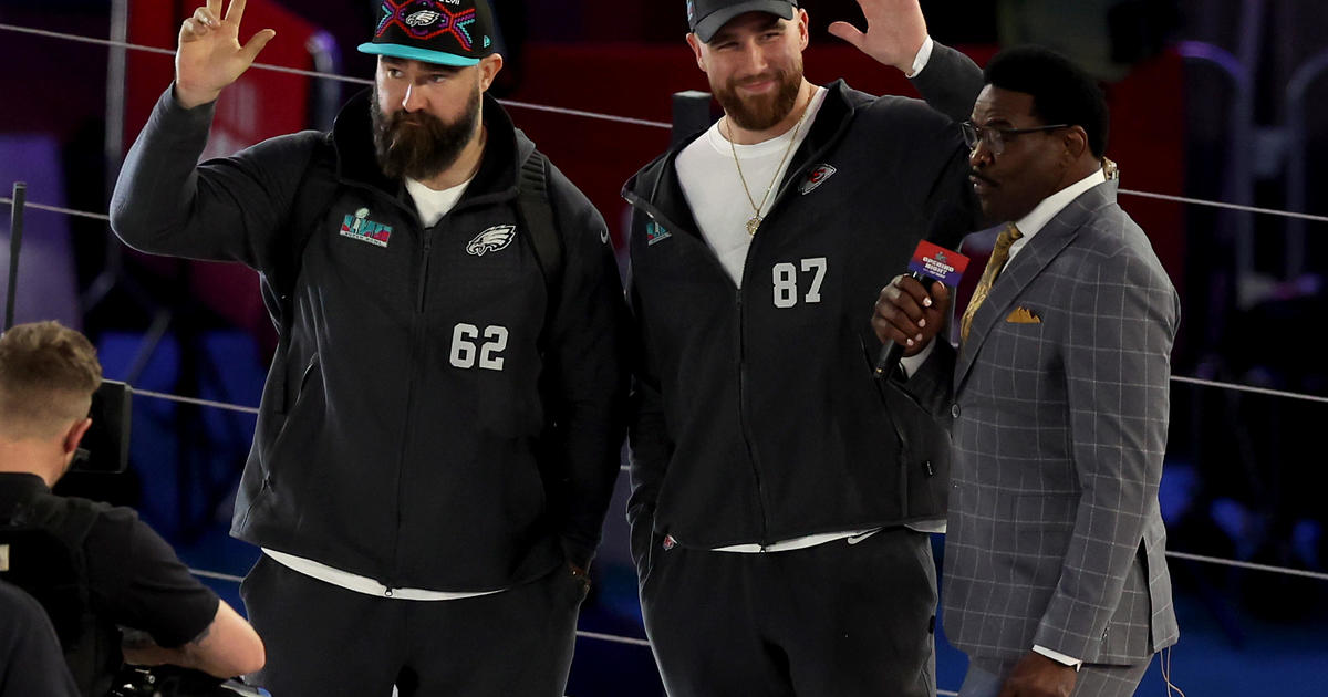 Eagles' Jason Kelce thanks Chiefs Kingdom for donations