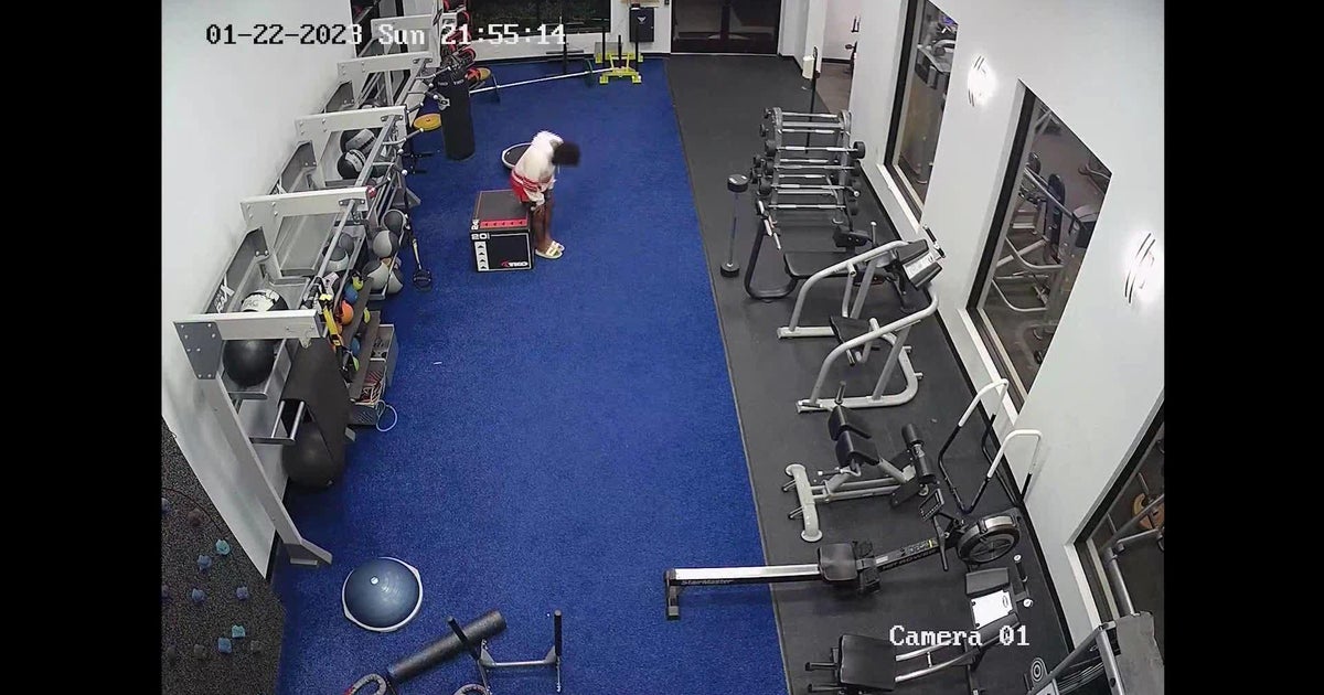 Woman fought off man during an attack at Florida gym - CBS Miami