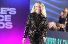 Carrie Underwood at the 2022 People's Choice Awards 