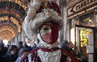 venetian-costume-1280.jpg 
