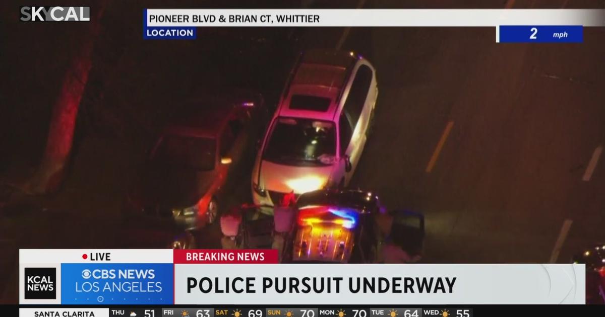 Deputy uses PIT maneuver to end pursuit - CBS Los Angeles