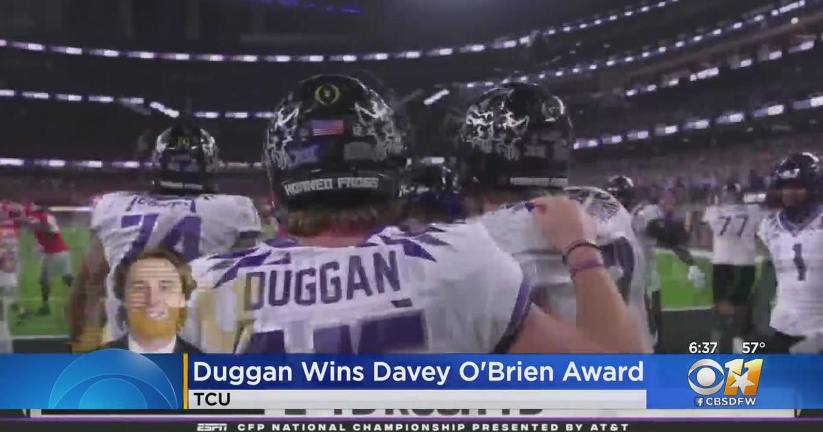 TCU Quarterback Max Duggan Wins Davey O'Brien Award - CBS Texas