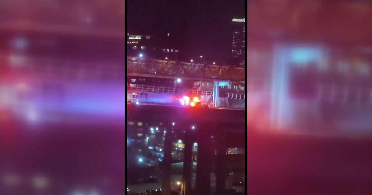 Police 15yearold boy killed subway surfing on J train near