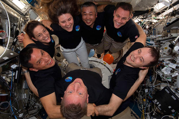 Space station crew photo 