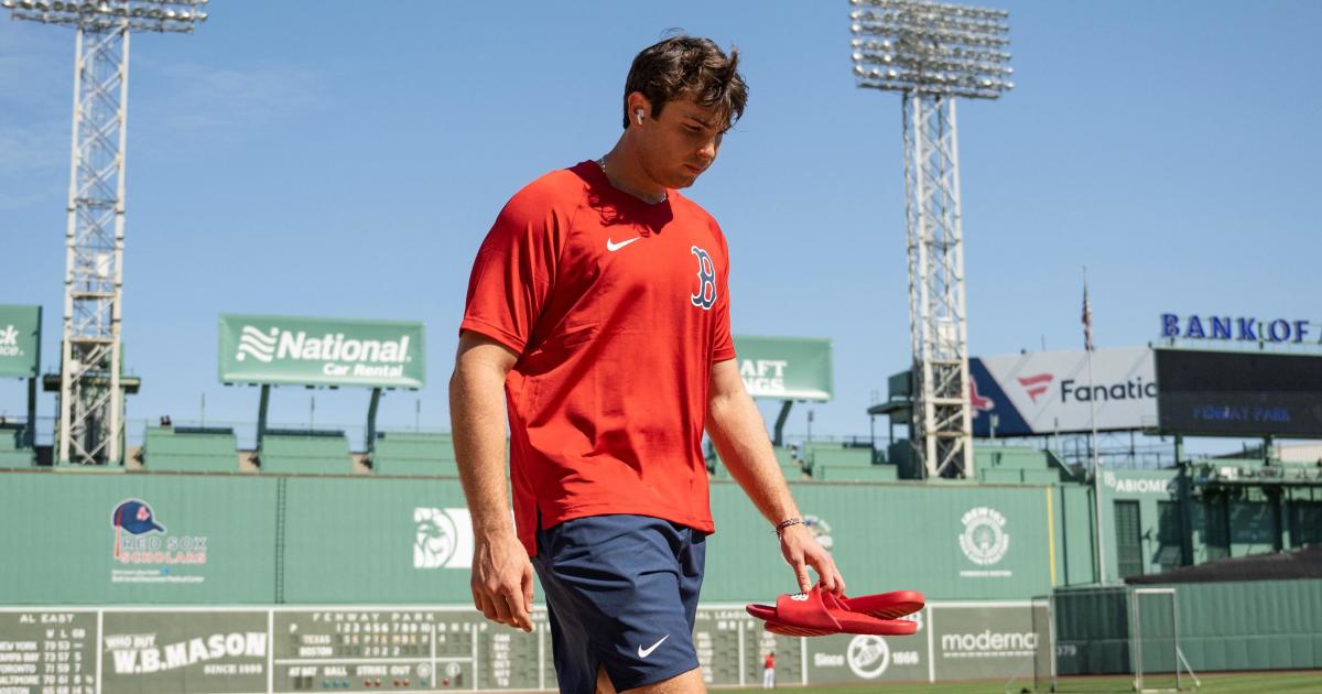 Talkin' Baseball] Red Sox rookie Triston Casas' pregame routine including  sunbathing and napping bothered some veterans last year, per @ChrisCotillo  Casas says there was “clashes” about how he should act but he