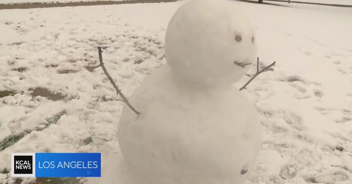 Rare snowfall in Yucaipa leads to closed schools and snow fun CBS Los Angeles