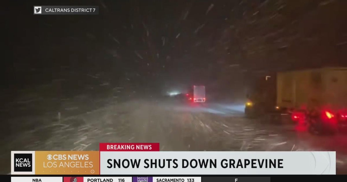 Snow shuts down Grapevine from Castaic to Lebec CBS Los Angeles