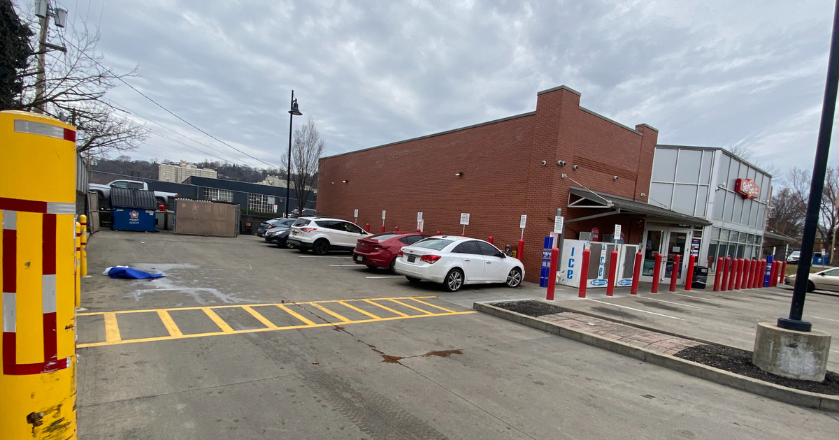 Man shot in parking lot of Bloomfield gas station, police said CBS