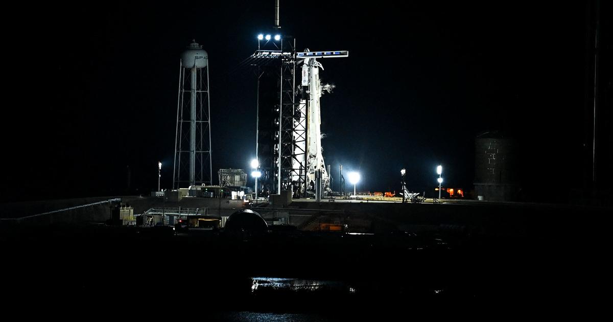 SpaceX 在升空前中止了向空间站发射的四人机组