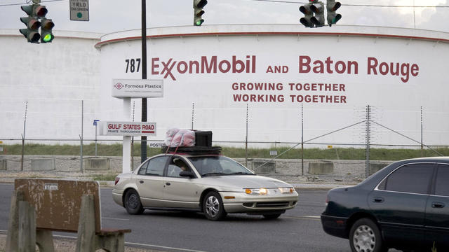 exxon-rtr30k4u.jpg 