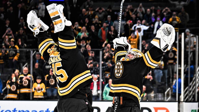 Jeremy Swayman and Linus Ullmark 