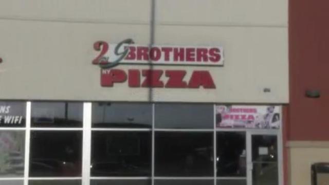 2-g-bros-pizza-kdka.jpg 