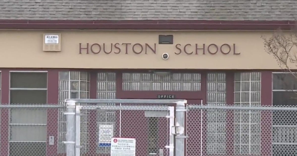 Lodi parents outraged as district votes to shut Houston School