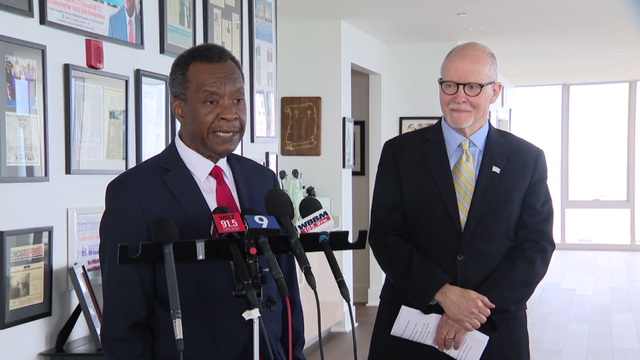 Willie Wilson endorses Vallas, SEIU Local 1 endorses Johnson 