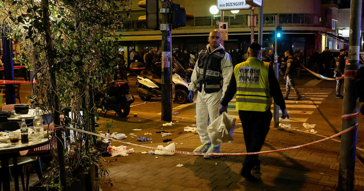 3 shot in suspected terror attack in Tel Aviv; gunman killed, police say
