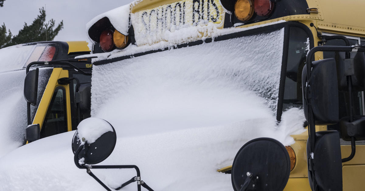 VIDEO: Northville Public Schools has school choir help announce snow day
