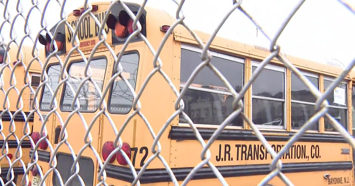 Houston Joins Cities Fighting Potential State School Takeovers - CBS Texas