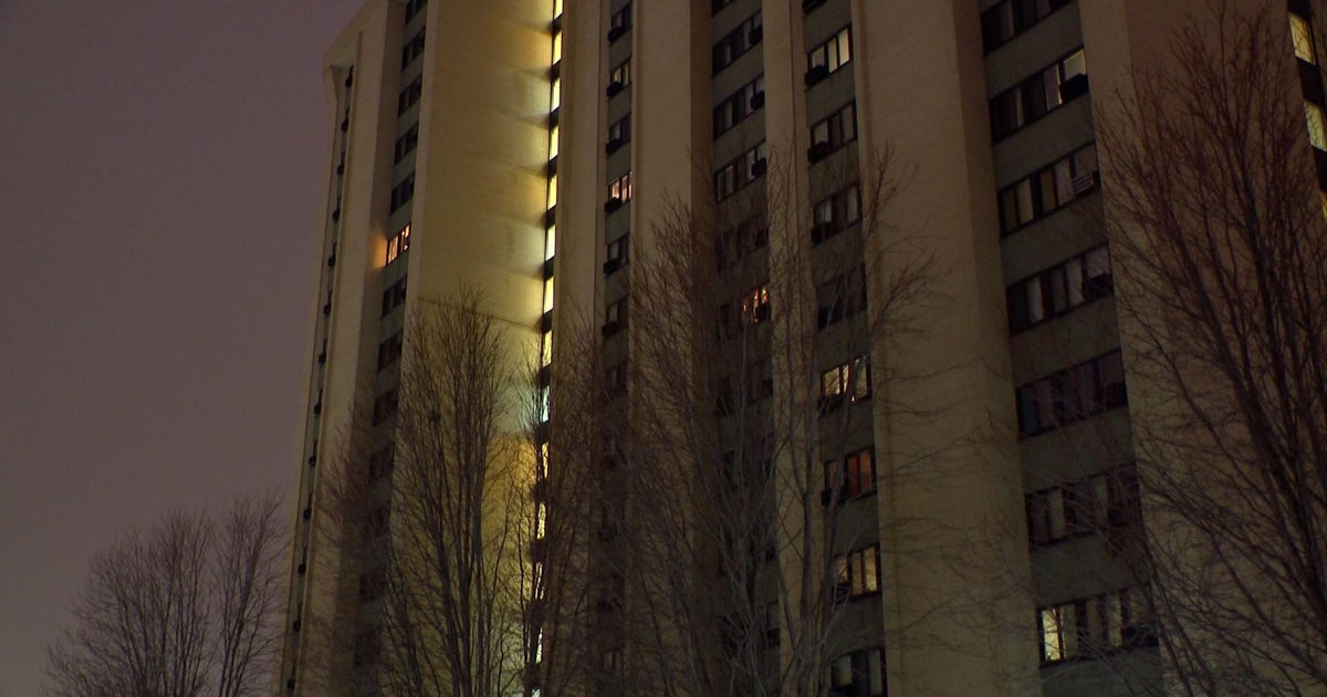 MPD: Man stabbed inside Minneapolis apartment building - CBS Minnesota