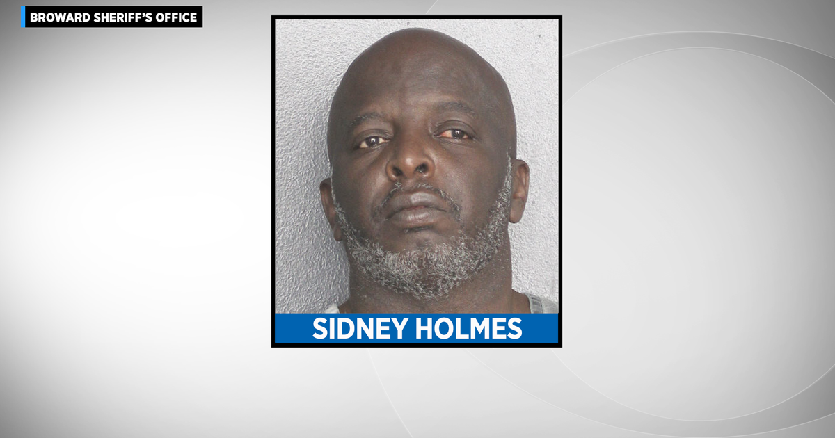 Man ordered to serve 400 years for 1989 armed robbery in Broward goes free