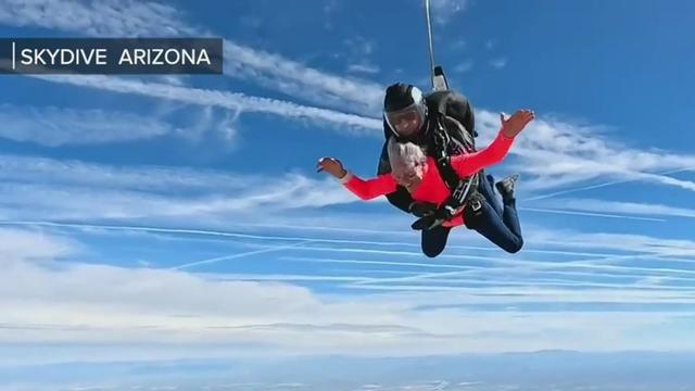 90-year-old great-grandmother skydives on her birthday 
