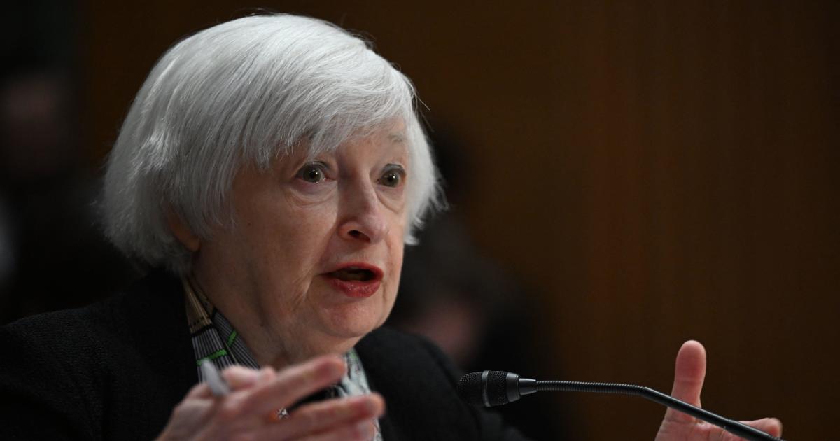 Yellen's estimate that U.S. could run out of money to pay the bills holds at possible June 1 date