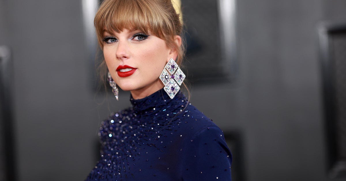 Taylor Swift will unveil four previously unreleased songs - Vimarsana News