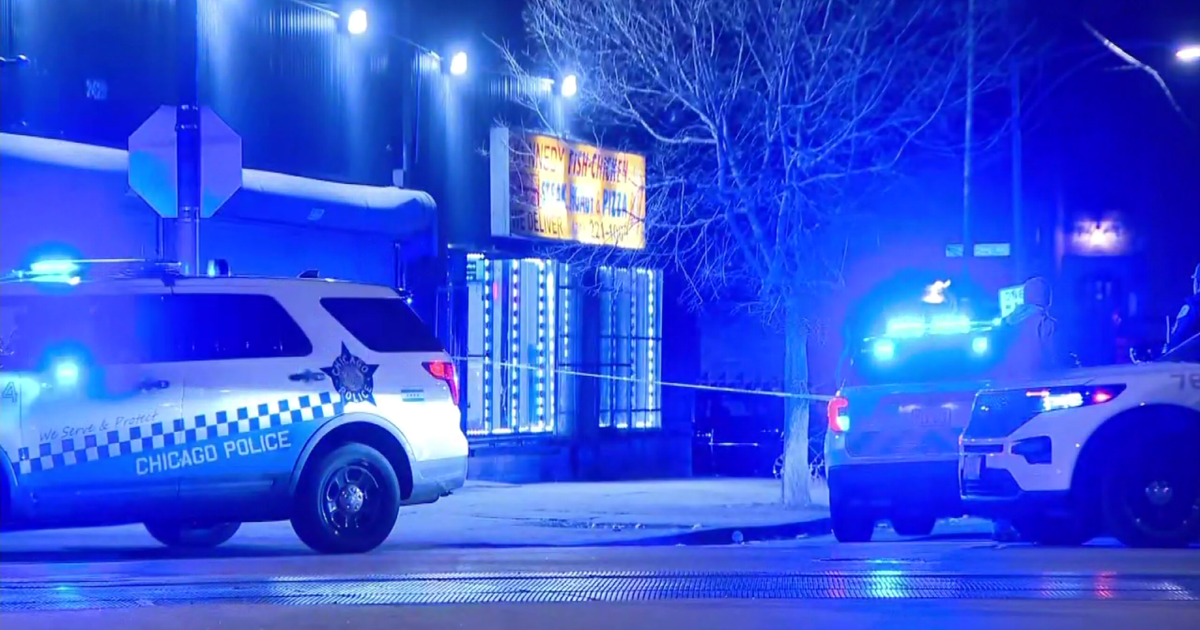 Four people hurt when shots fired into South Shore restaurant - CBS Chicago