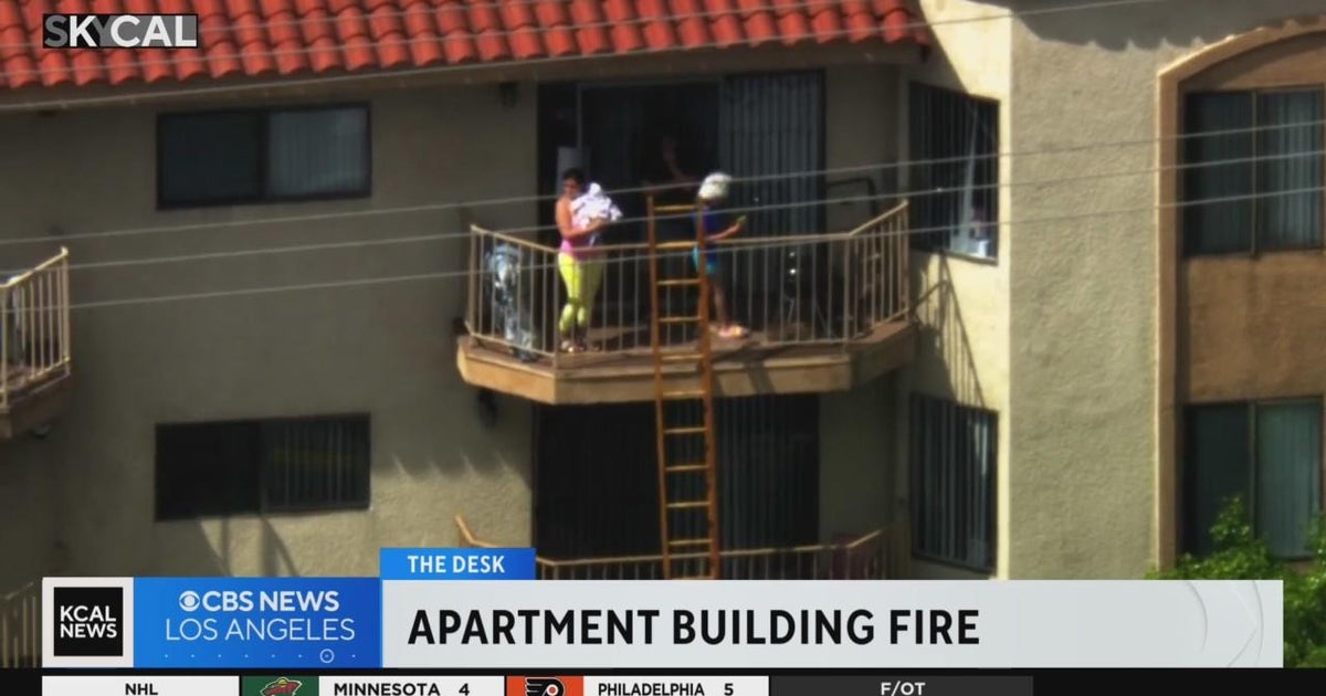 2 people critically-injured in Sun Valley apartment fire - CBS Los Angeles
