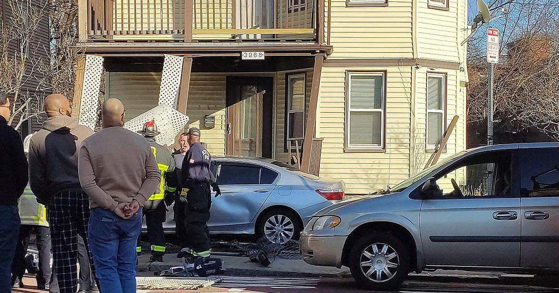 1 dead, 1 hurt in car crash outside Roslindale home CBS Boston